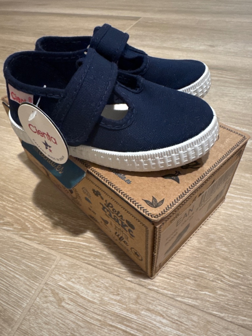 Cienta NWT Navy Blue 50000
